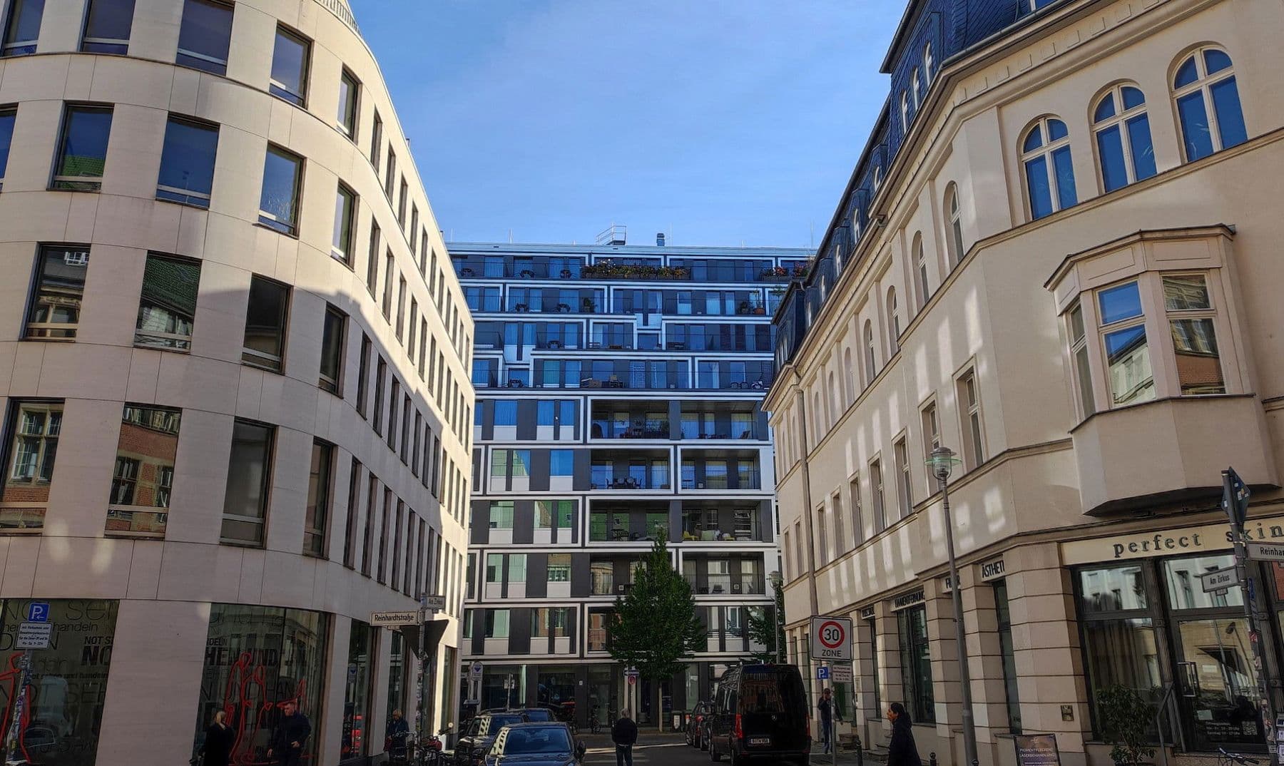 Prenájom bytu 3-izbový 94 m², Am Zirkus 12, Berlin, Berlín Prenájom bytu 3-izbový 94 m², Am Zirkus 12, Berlin, Berlín