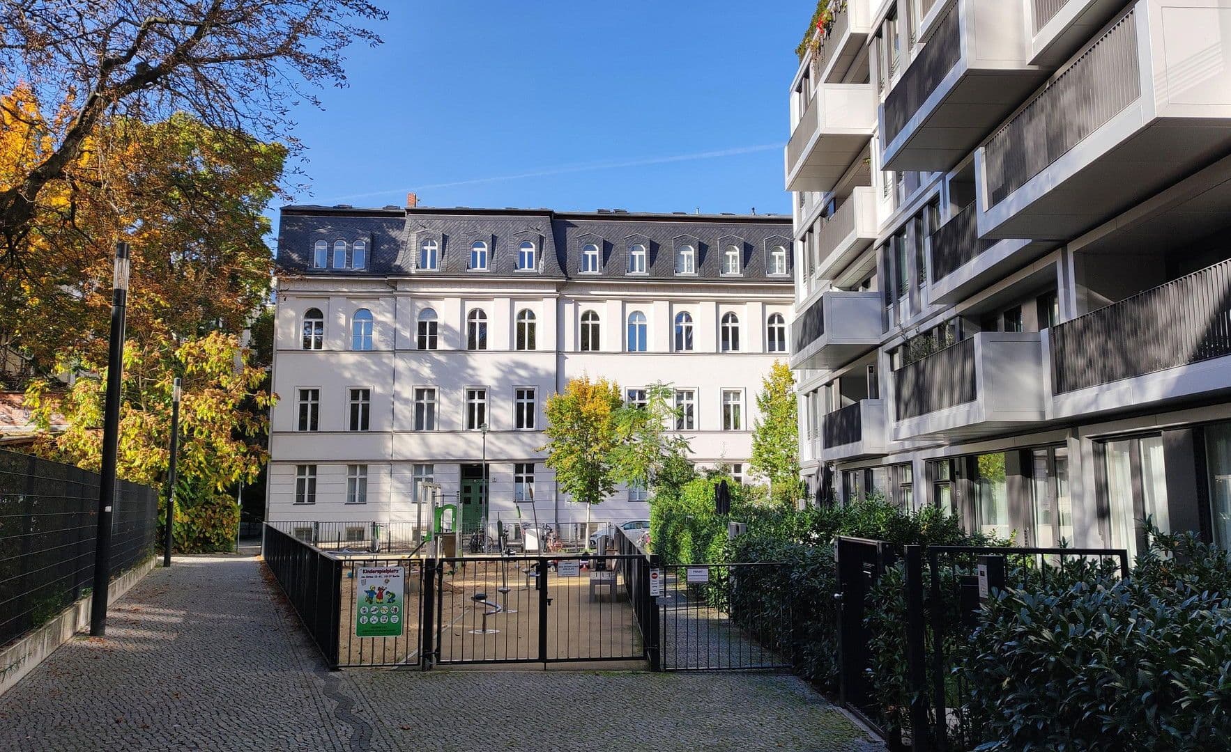 Prenájom bytu 3-izbový 94 m², Am Zirkus 12, Berlin, Berlín Prenájom bytu 3-izbový 94 m², Am Zirkus 12, Berlin, Berlín