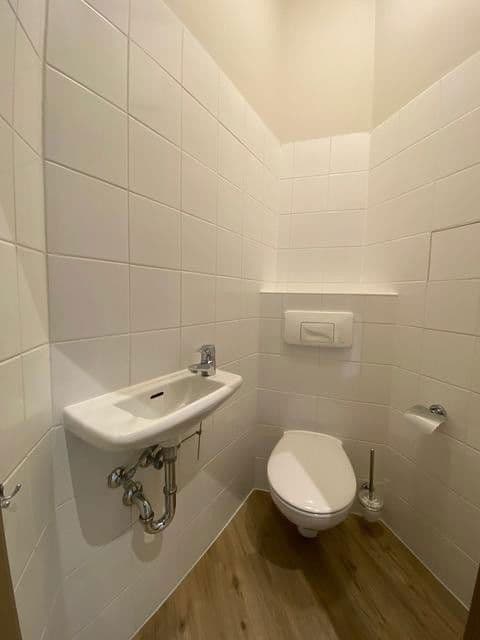 Prenájom bytu 2-izbový 65 m², Dr. Friedrichs Ring 55, Zwickau, Sasko Prenájom bytu 2-izbový 65 m², Dr. Friedrichs Ring 55, Zwickau, Sasko