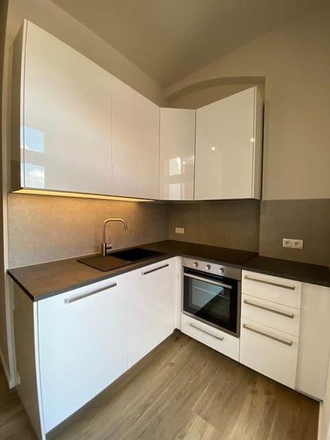 Prenájom bytu 2-izbový 65 m², Dr. Friedrichs Ring 55, Zwickau, Sasko Prenájom bytu 2-izbový 65 m², Dr. Friedrichs Ring 55, Zwickau, Sasko