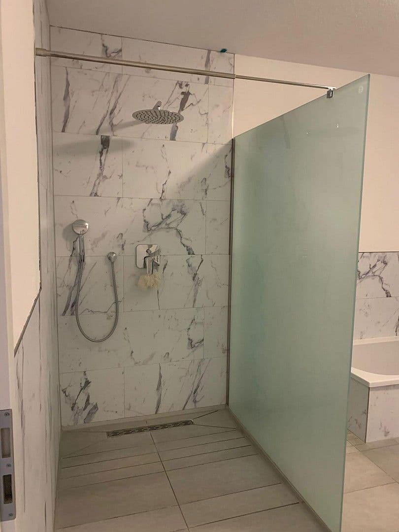 Predaj domu 469 m², pozemek 819 m², Neuwied, Porýnie-Falcko Predaj domu 469 m², pozemek 819 m², Neuwied, Porýnie-Falcko