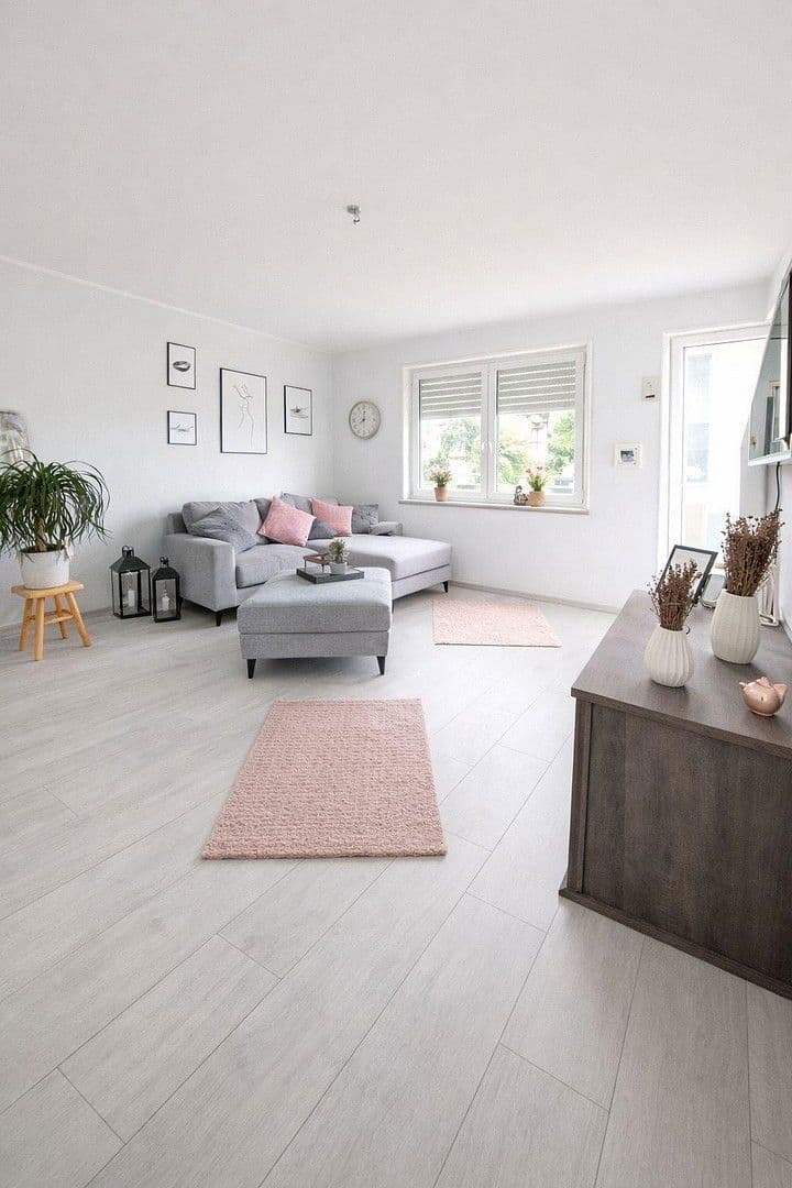 Predaj domu 469 m², pozemek 819 m², Neuwied, Porýnie-Falcko Predaj domu 469 m², pozemek 819 m², Neuwied, Porýnie-Falcko