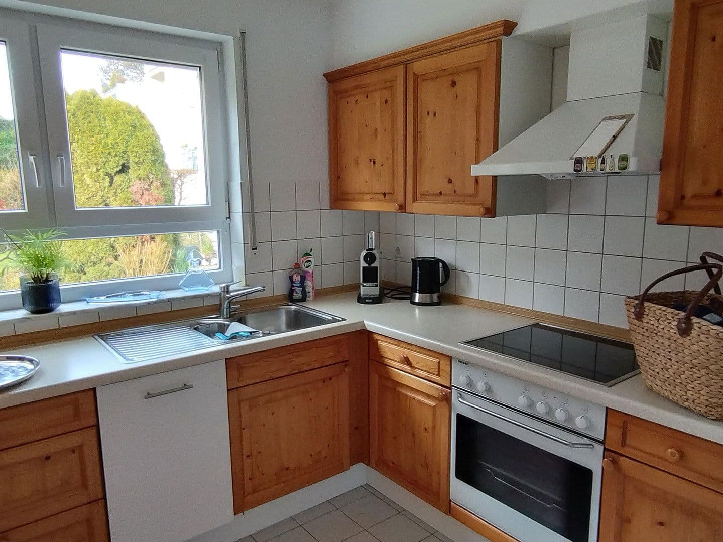 Prenájom bytu 3-izbový 83 m², Ebersbach an der Fils, Bádensko-Wurttembersko Prenájom bytu 3-izbový 83 m², Ebersbach an der Fils, Bádensko-Wurttembersko