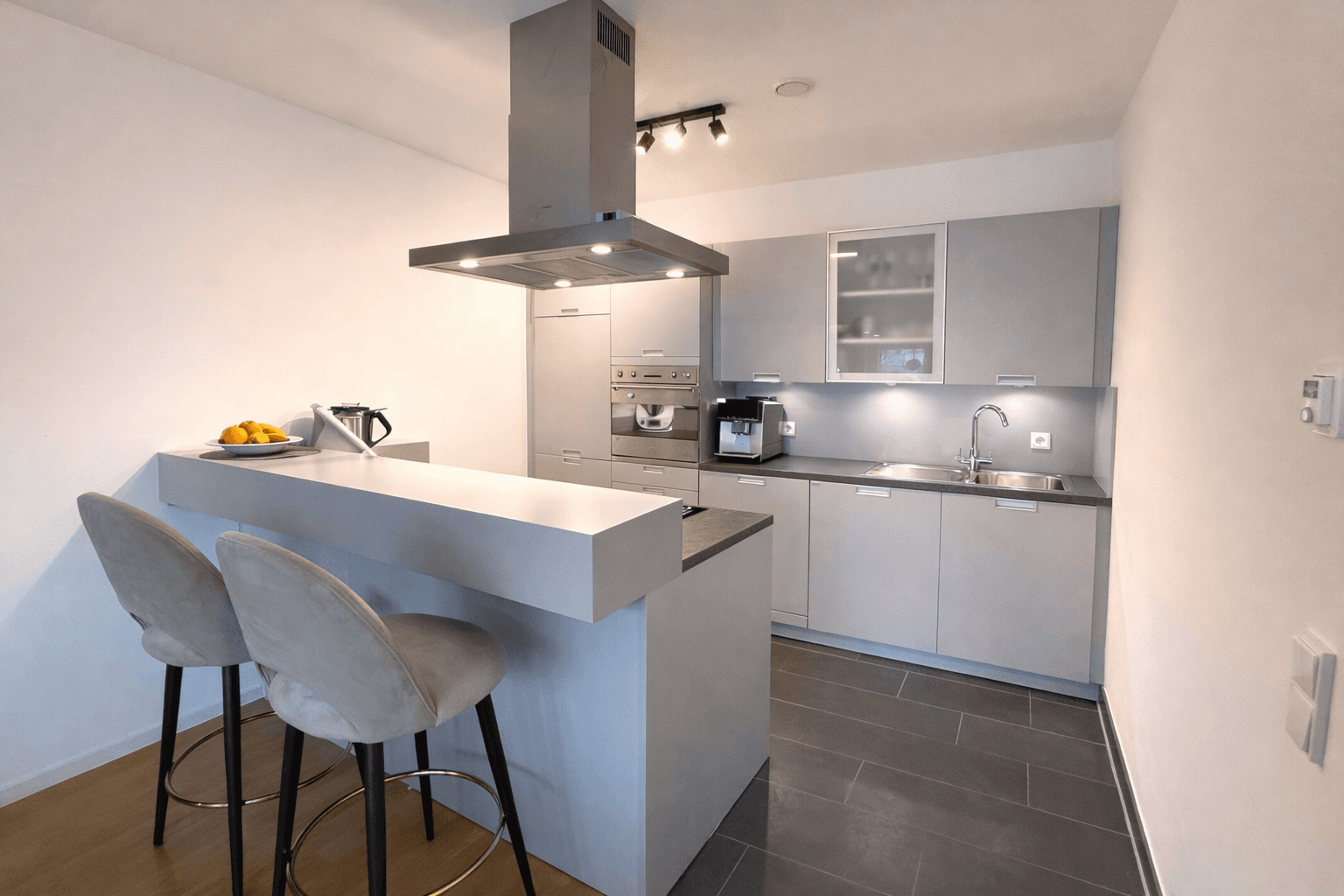 Predaj bytu 4-izbový 98 m², Welfenstraße 68, München, Bavorsko Predaj bytu 4-izbový 98 m², Welfenstraße 68, München, Bavorsko