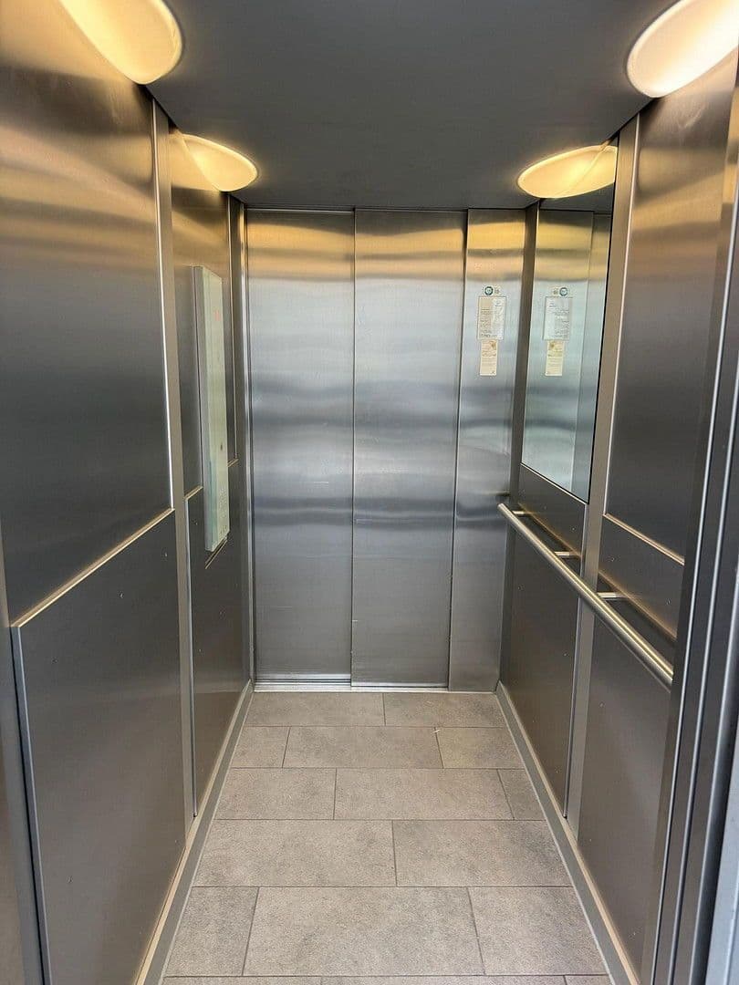 Predaj bytu 4-izbový 98 m², Welfenstraße 68, München, Bavorsko Predaj bytu 4-izbový 98 m², Welfenstraße 68, München, Bavorsko