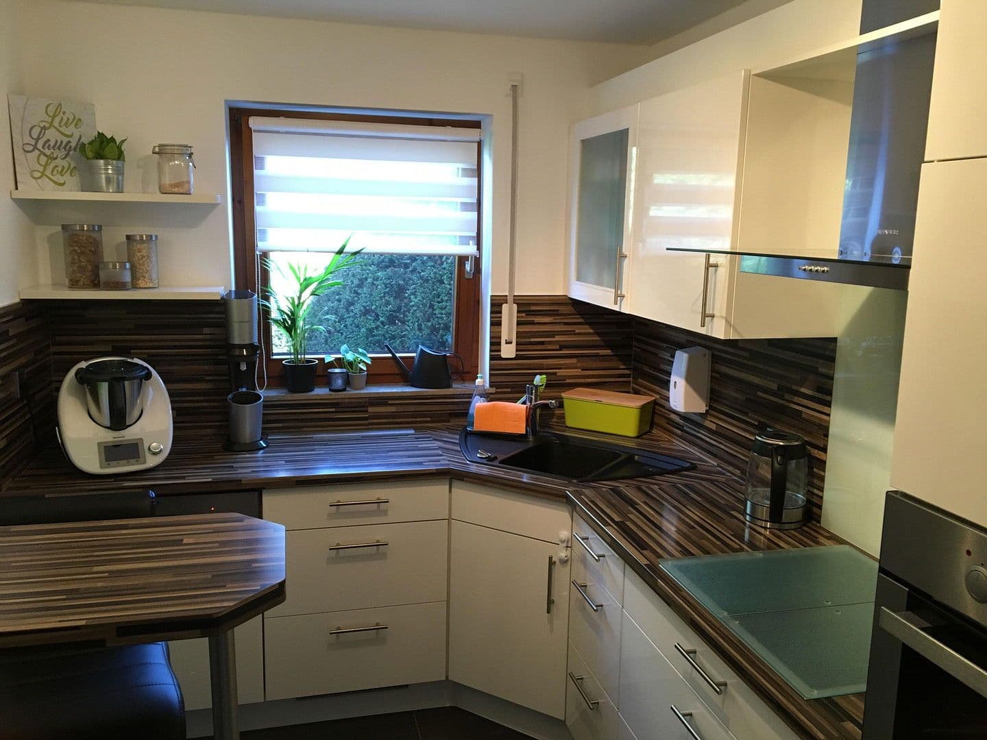 Predaj bytu 3-izbový 92 m², Filderstadt, Bádensko-Wurttembersko Predaj bytu 3-izbový 92 m², Filderstadt, Bádensko-Wurttembersko