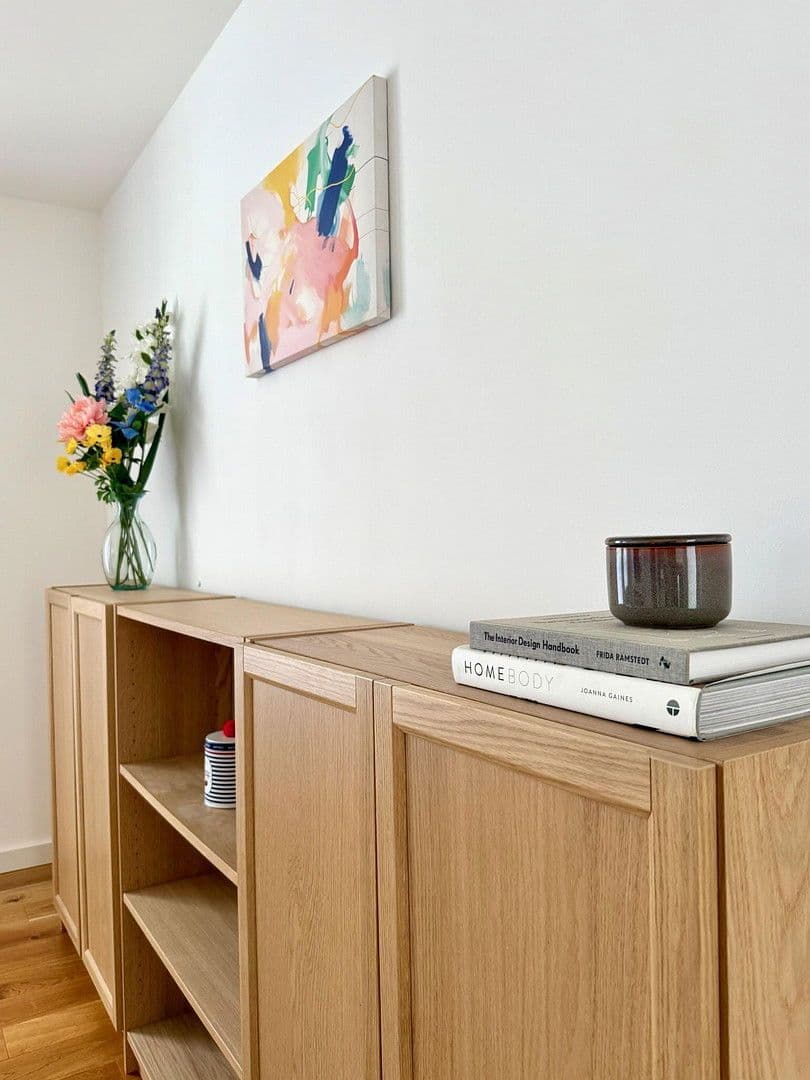 Prenájom bytu 3-izbový 70 m², München, Bavorsko Prenájom bytu 3-izbový 70 m², München, Bavorsko