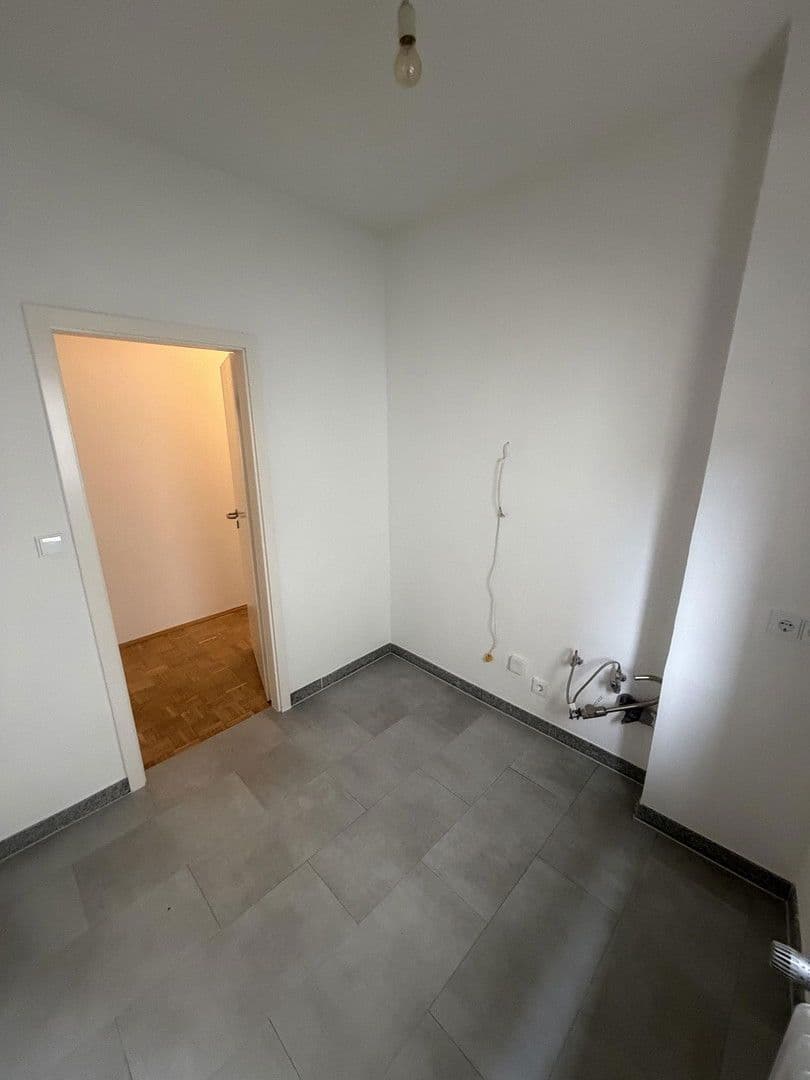 Prenájom bytu 2-izbový 51 m², Mauerweg 12, Frankfurt, Hesensko Prenájom bytu 2-izbový 51 m², Mauerweg 12, Frankfurt, Hesensko