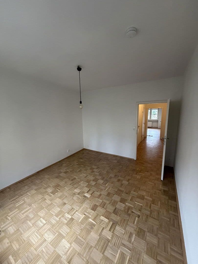 Prenájom bytu 2-izbový 51 m², Mauerweg 12, Frankfurt, Hesensko Prenájom bytu 2-izbový 51 m², Mauerweg 12, Frankfurt, Hesensko