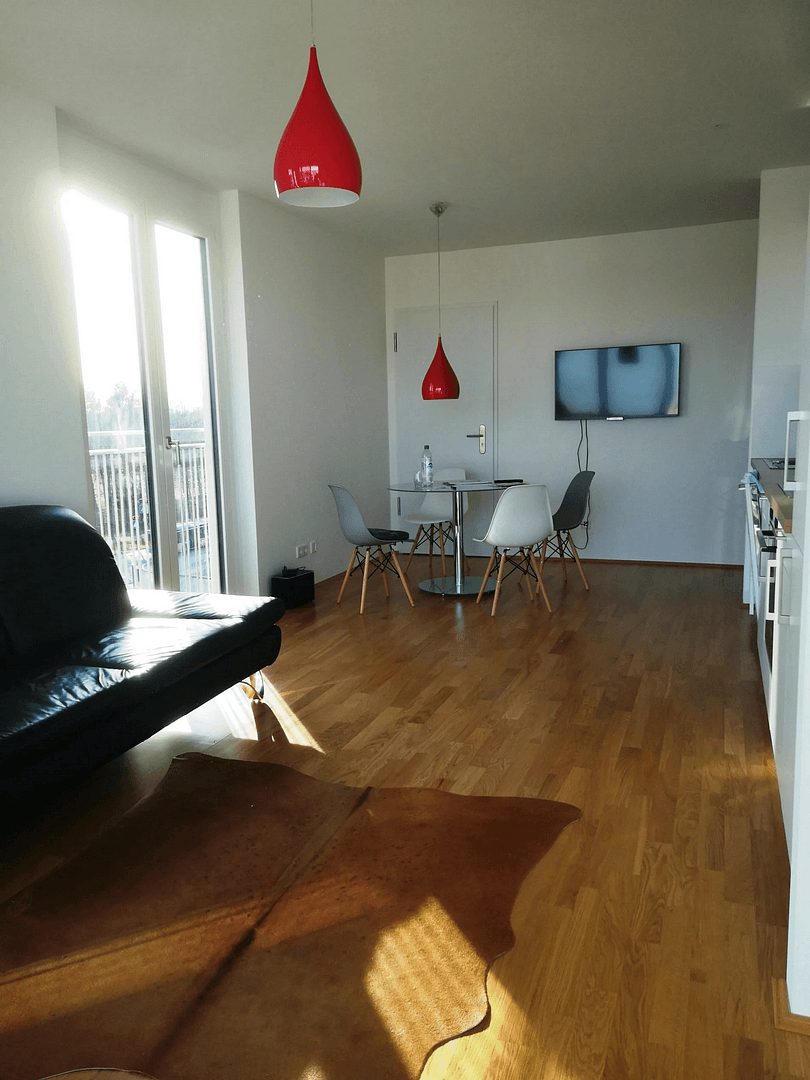 Prenájom bytu 2-izbový 52 m², München, Bavorsko Prenájom bytu 2-izbový 52 m², München, Bavorsko