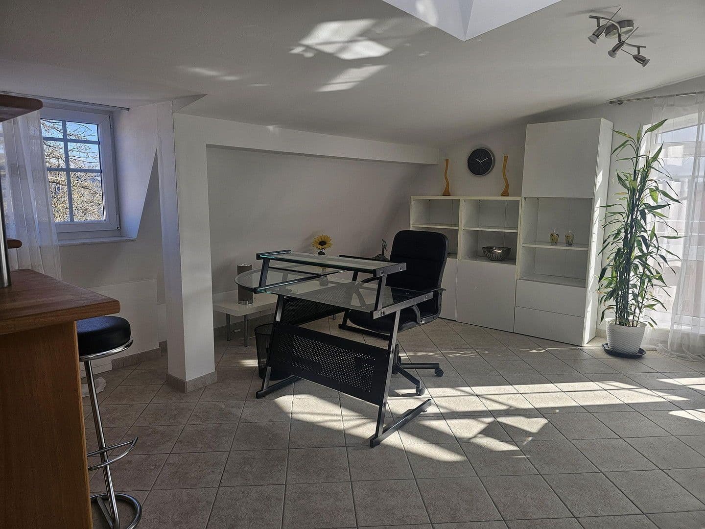 Prenájom bytu 2-izbový 67 m², München, Bavorsko Prenájom bytu 2-izbový 67 m², München, Bavorsko