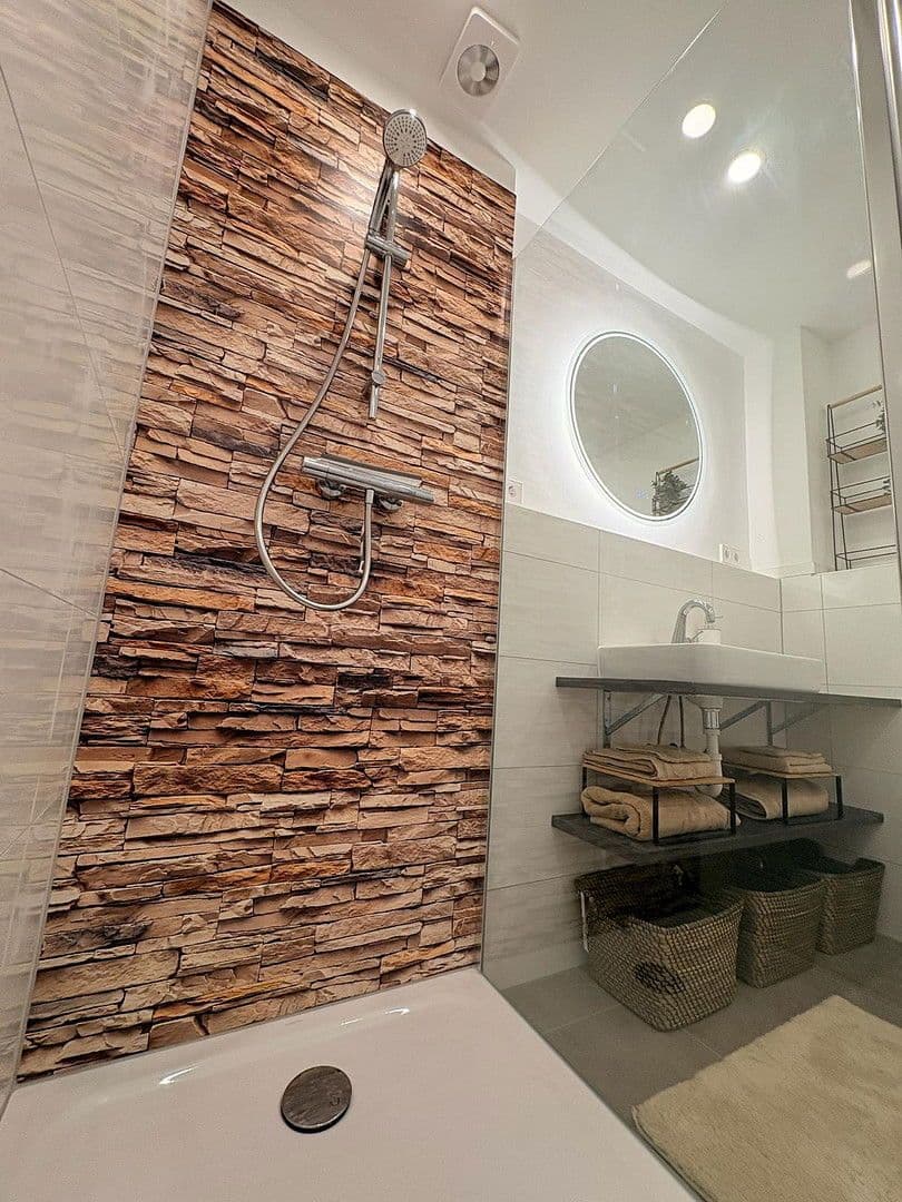 Prenájom bytu 3-izbový 80 m², Hockenheim, Bádensko-Wurttembersko Prenájom bytu 3-izbový 80 m², Hockenheim, Bádensko-Wurttembersko