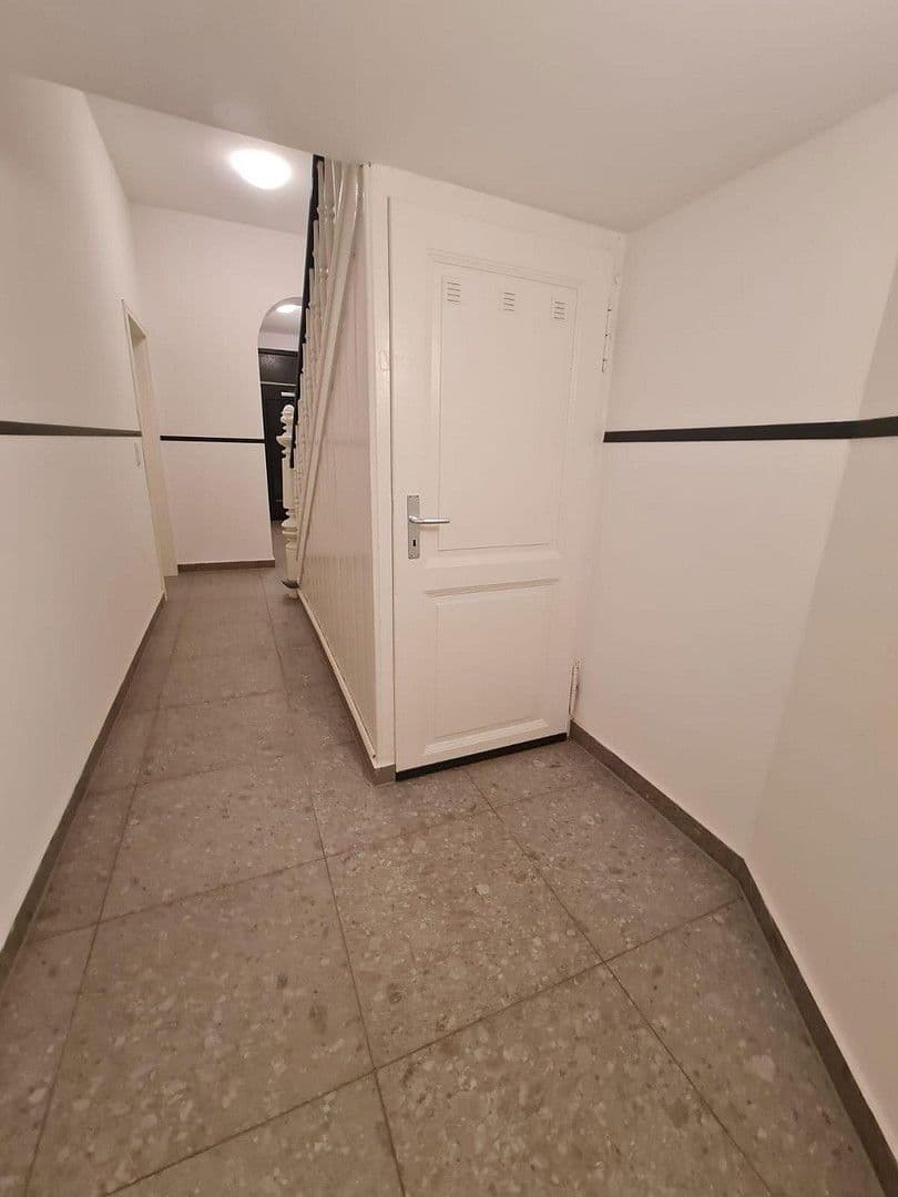 Predaj domu 309 m², pozemek 266 m², Liebknechtstraße 79, Oberhausen, Severné Porýnie - Westfálsko Predaj domu 309 m², pozemek 266 m², Liebknechtstraße 79, Oberhausen, Severné Porýnie - Westfálsko