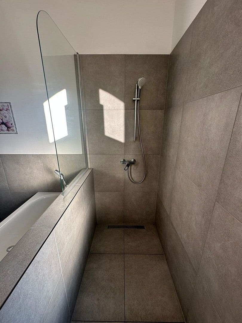 Predaj domu 309 m², pozemek 266 m², Liebknechtstraße 79, Oberhausen, Severné Porýnie - Westfálsko Predaj domu 309 m², pozemek 266 m², Liebknechtstraße 79, Oberhausen, Severné Porýnie - Westfálsko