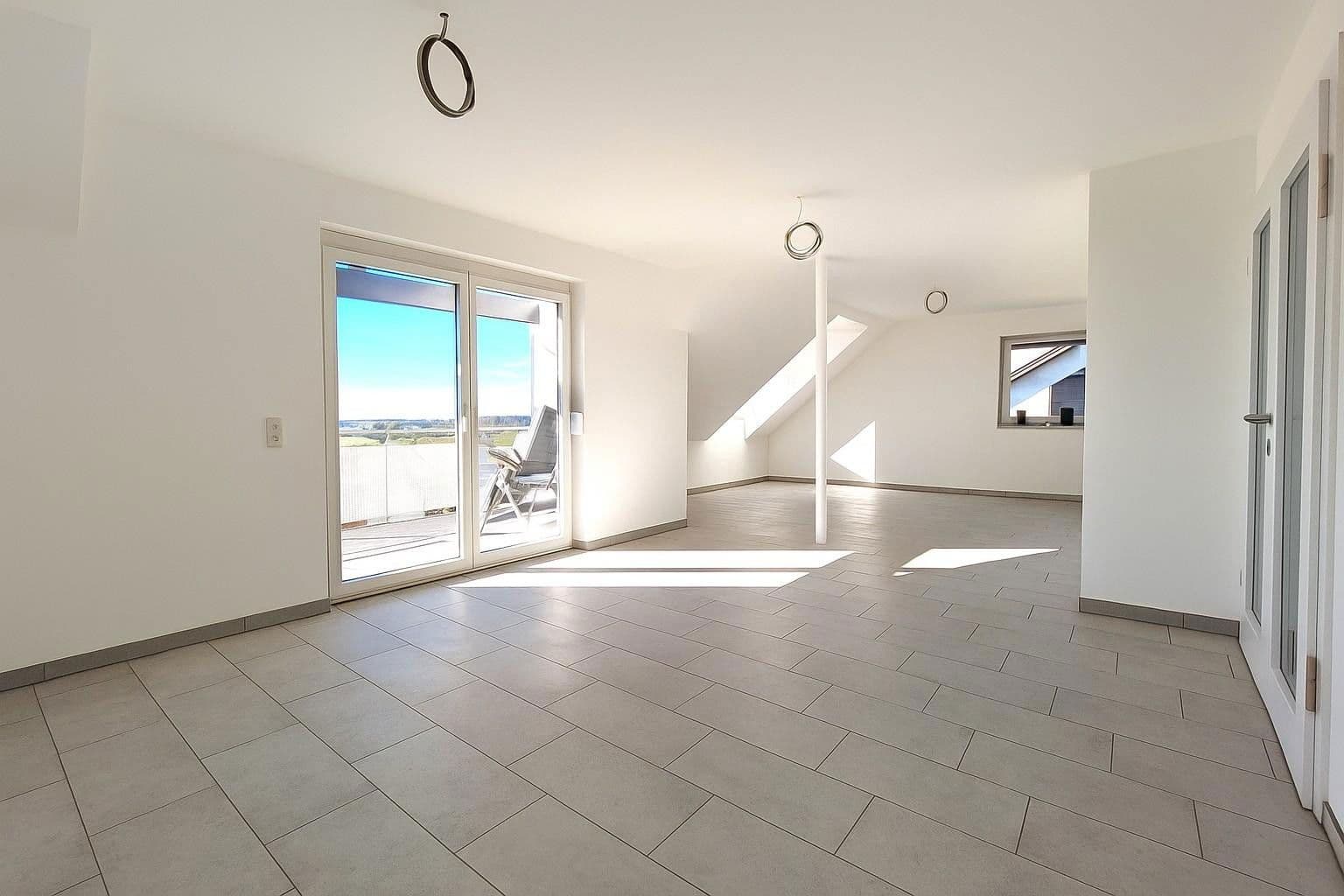 Prenájom bytu 4-izbový 95 m², Schweitenkirchen, Bavorsko Prenájom bytu 4-izbový 95 m², Schweitenkirchen, Bavorsko