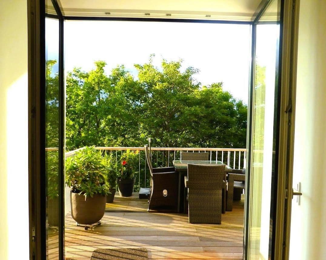 Prenájom bytu 4-izbový 154 m², Siegbergstr. 73, Siegen, Severné Porýnie - Westfálsko Prenájom bytu 4-izbový 154 m², Siegbergstr. 73, Siegen, Severné Porýnie - Westfálsko