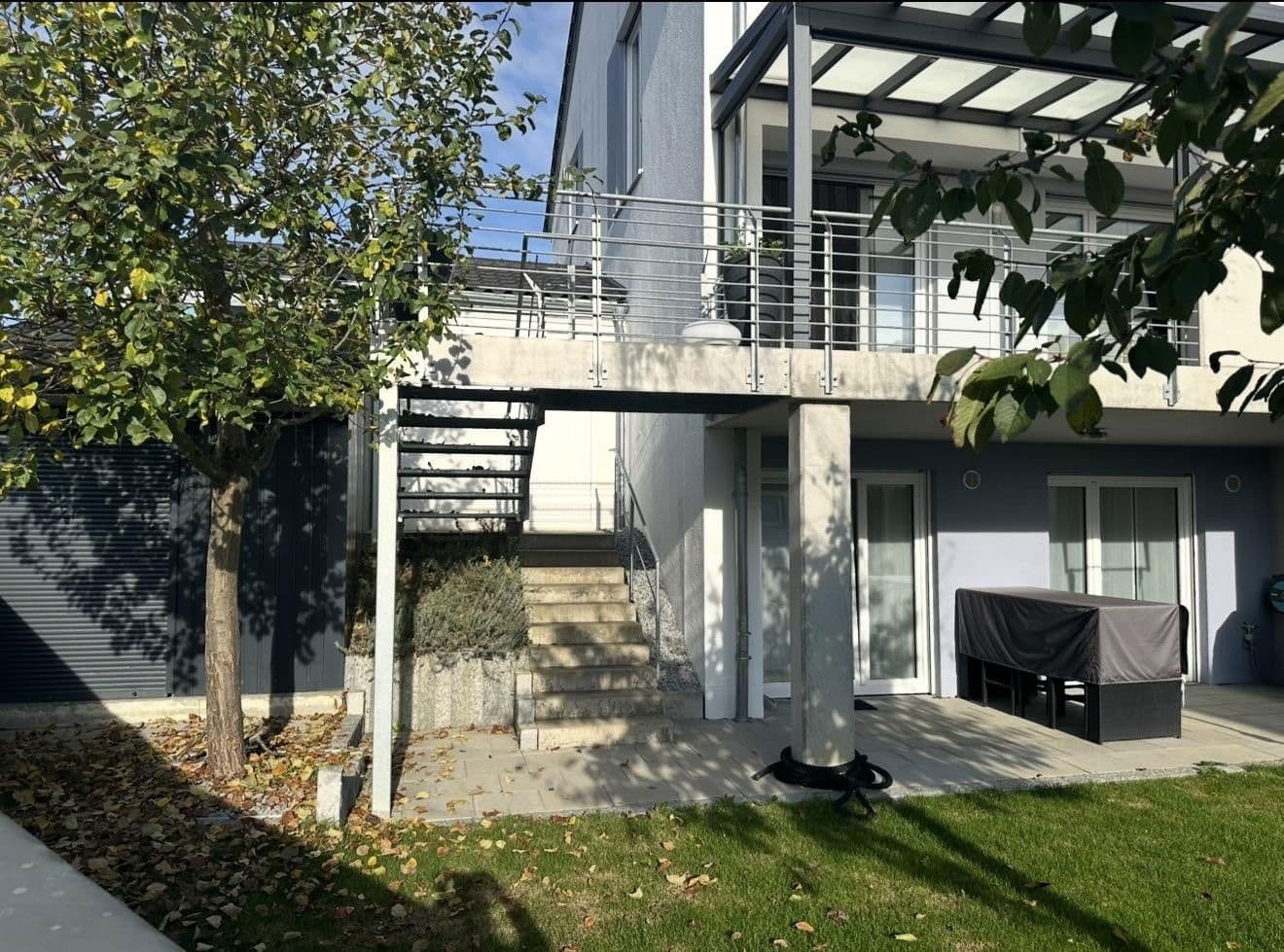 Predaj domu 146 m², pozemek 278 m², Schubertstraße 12, Großmehring, Bavorsko Predaj domu 146 m², pozemek 278 m², Schubertstraße 12, Großmehring, Bavorsko