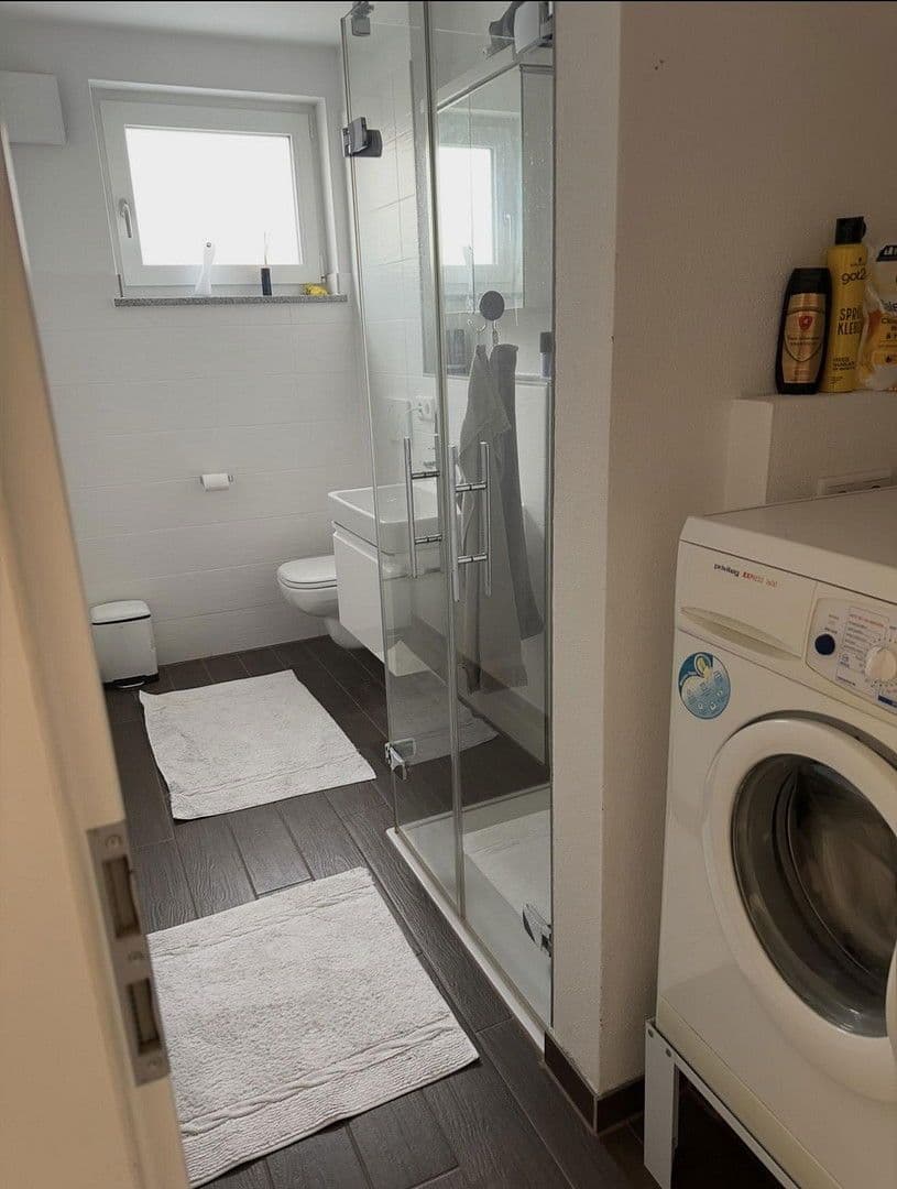 Predaj domu 146 m², pozemek 278 m², Schubertstraße 12, Großmehring, Bavorsko Predaj domu 146 m², pozemek 278 m², Schubertstraße 12, Großmehring, Bavorsko