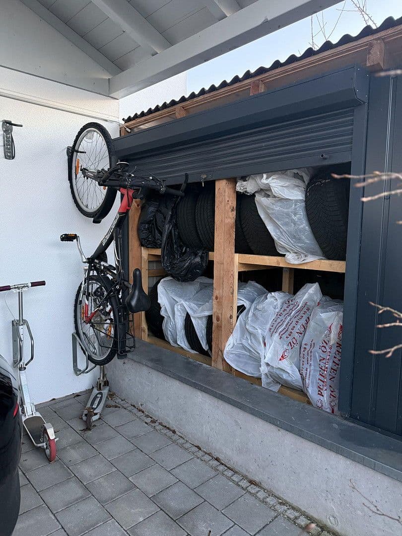 Predaj domu 146 m², pozemek 278 m², Schubertstraße 12, Großmehring, Bavorsko Predaj domu 146 m², pozemek 278 m², Schubertstraße 12, Großmehring, Bavorsko