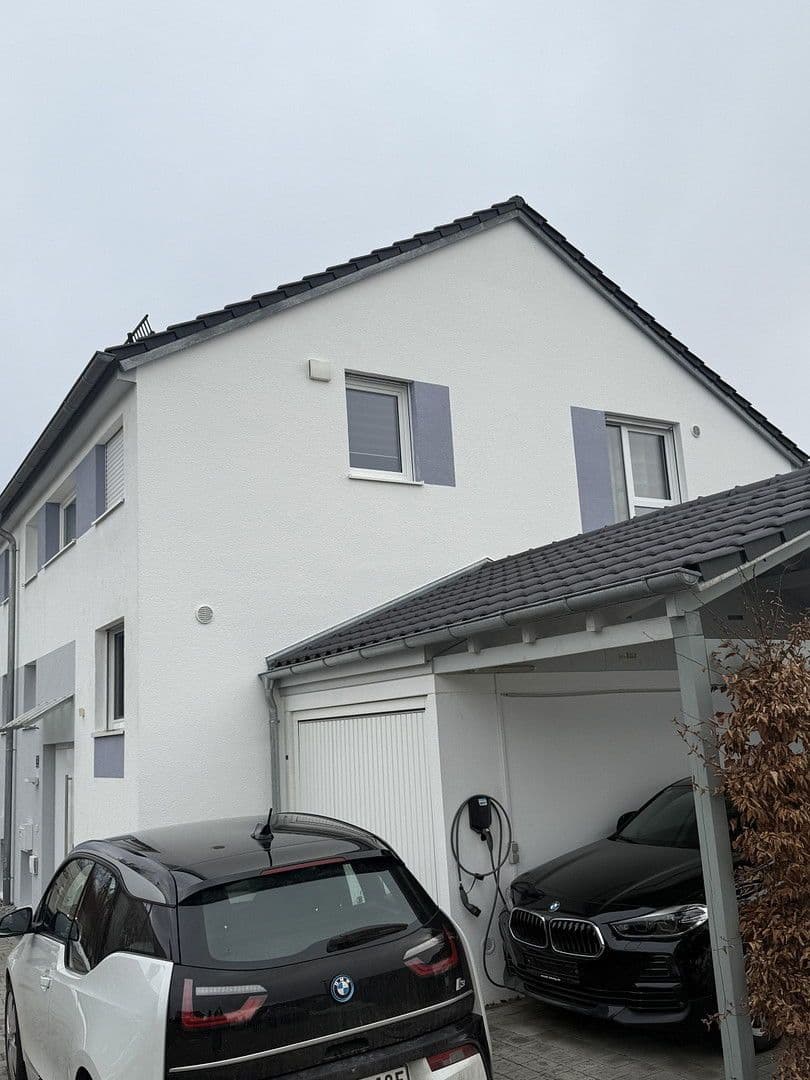 Predaj domu 146 m², pozemek 278 m², Schubertstraße 12, Großmehring, Bavorsko Predaj domu 146 m², pozemek 278 m², Schubertstraße 12, Großmehring, Bavorsko