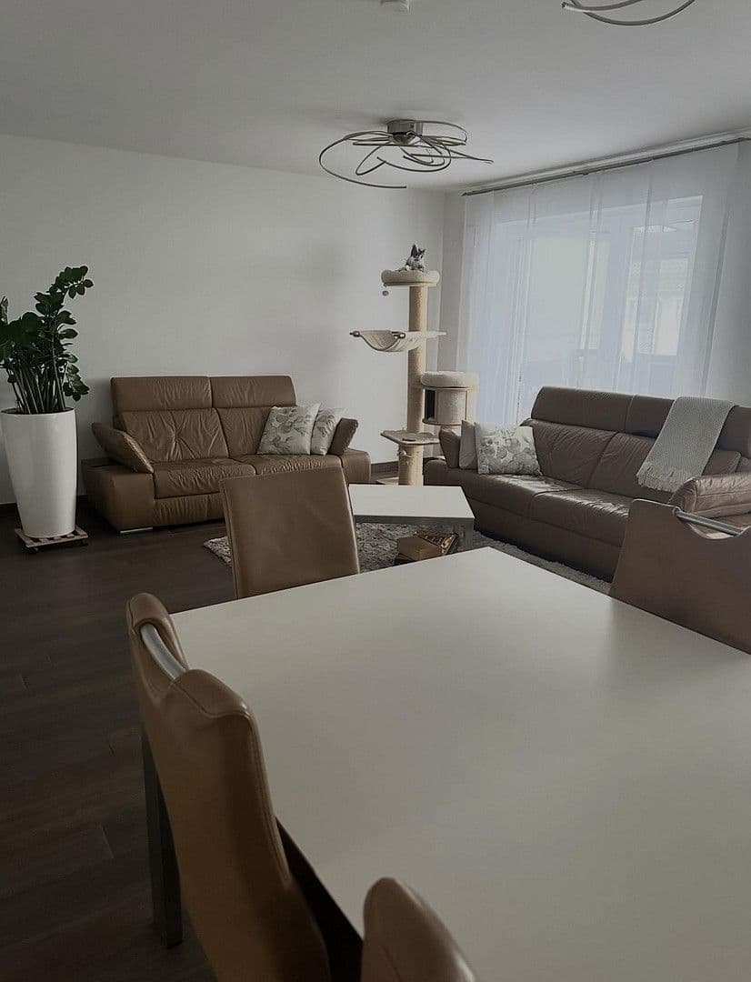 Predaj domu 146 m², pozemek 278 m², Schubertstraße 12, Großmehring, Bavorsko Predaj domu 146 m², pozemek 278 m², Schubertstraße 12, Großmehring, Bavorsko