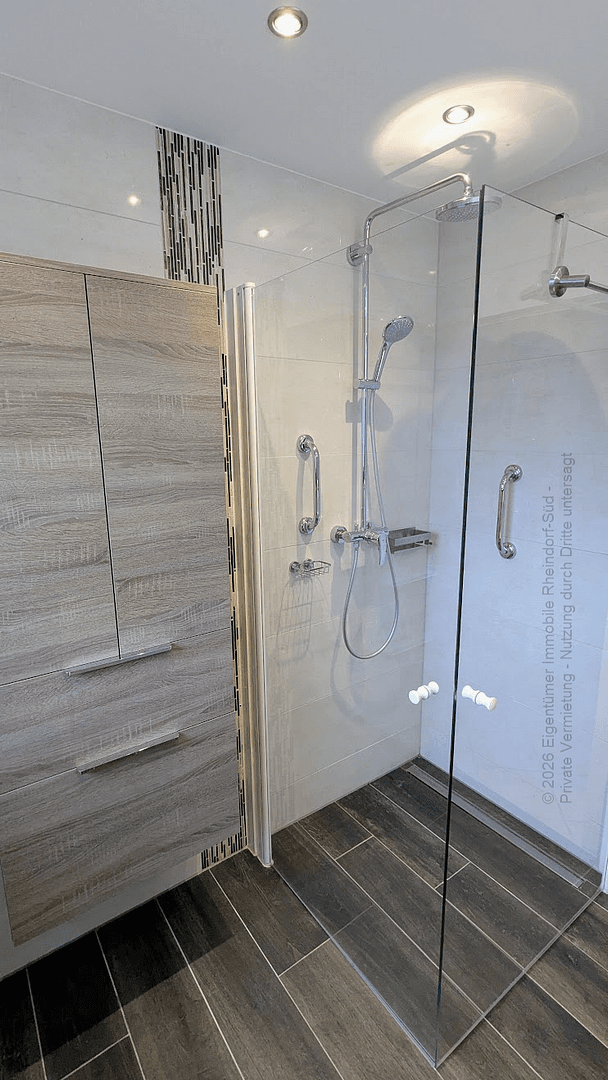 Prenájom bytu 3-izbový 75 m², Leverkusen, Severné Porýnie - Westfálsko Prenájom bytu 3-izbový 75 m², Leverkusen, Severné Porýnie - Westfálsko