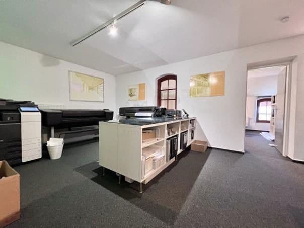 Prenájom kancelárie 330 m², wiesbaden-igstadt, Hesensko Prenájom kancelárie 330 m², wiesbaden-igstadt, Hesensko