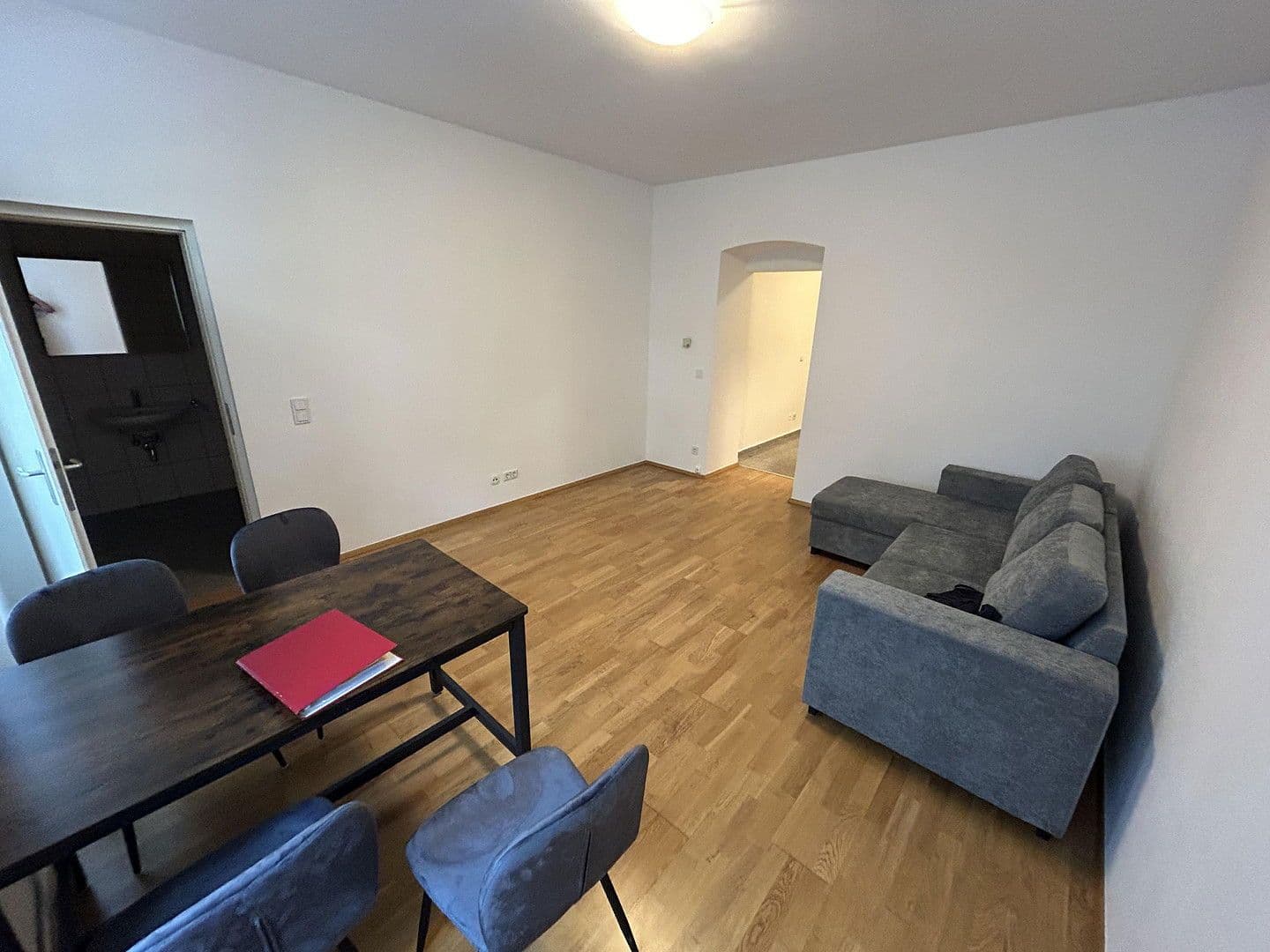 Prenájom bytu 1-izbový 34 m², Brehmstraße 4, Wien, Viedeň Prenájom bytu 1-izbový 34 m², Brehmstraße 4, Wien, Viedeň