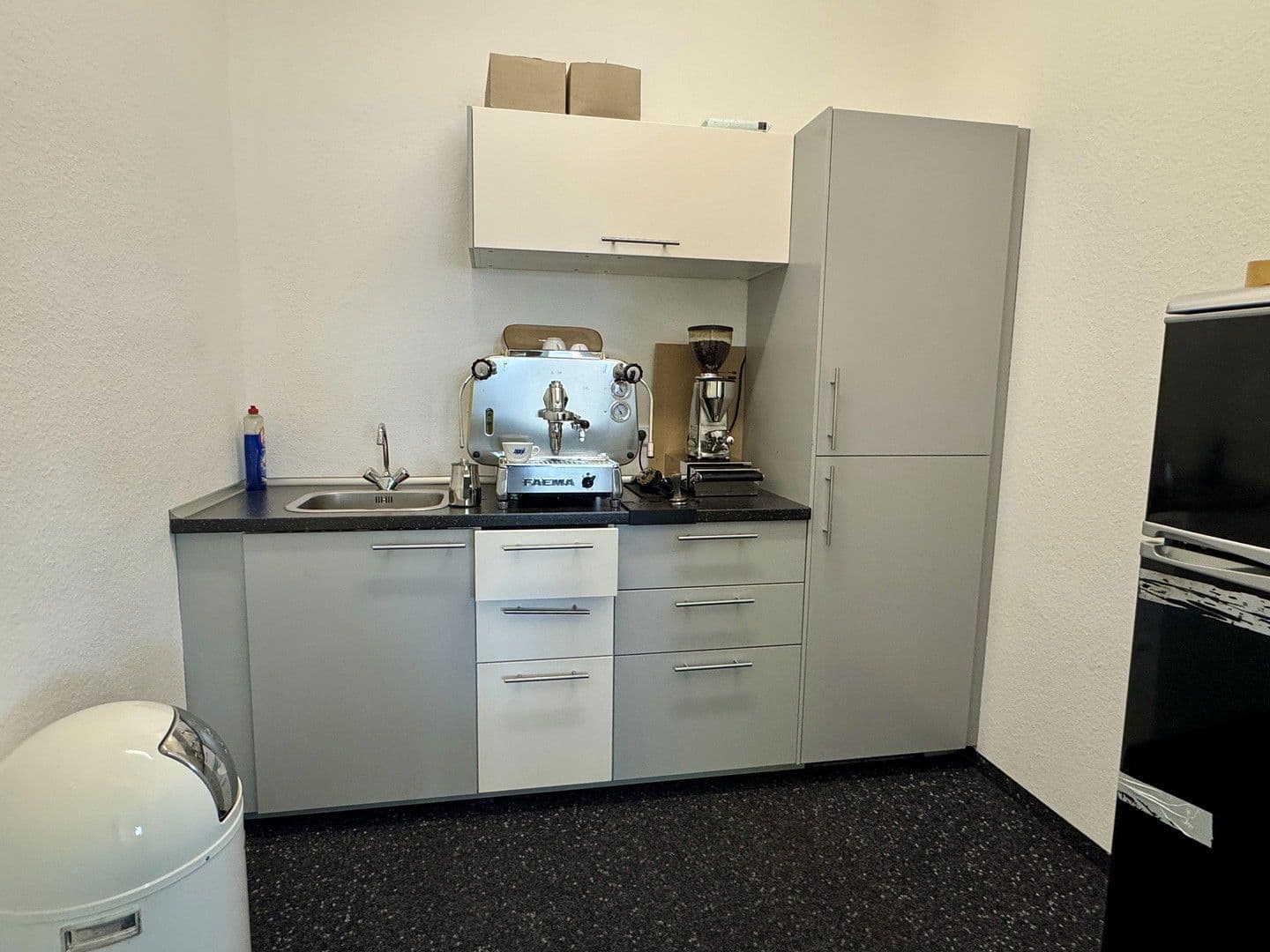 Prenájom kancelárie 93 m², Eisentalstr. 11, Waiblingen, Bádensko-Wurttembersko Prenájom kancelárie 93 m², Eisentalstr. 11, Waiblingen, Bádensko-Wurttembersko