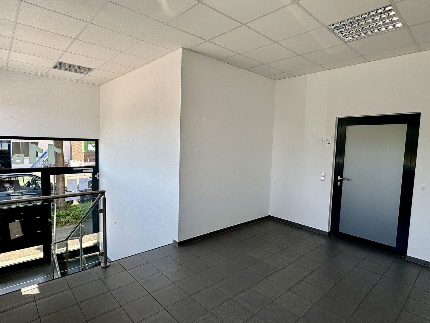 Prenájom kancelárie 93 m², Eisentalstr. 11, Waiblingen, Bádensko-Wurttembersko Prenájom kancelárie 93 m², Eisentalstr. 11, Waiblingen, Bádensko-Wurttembersko