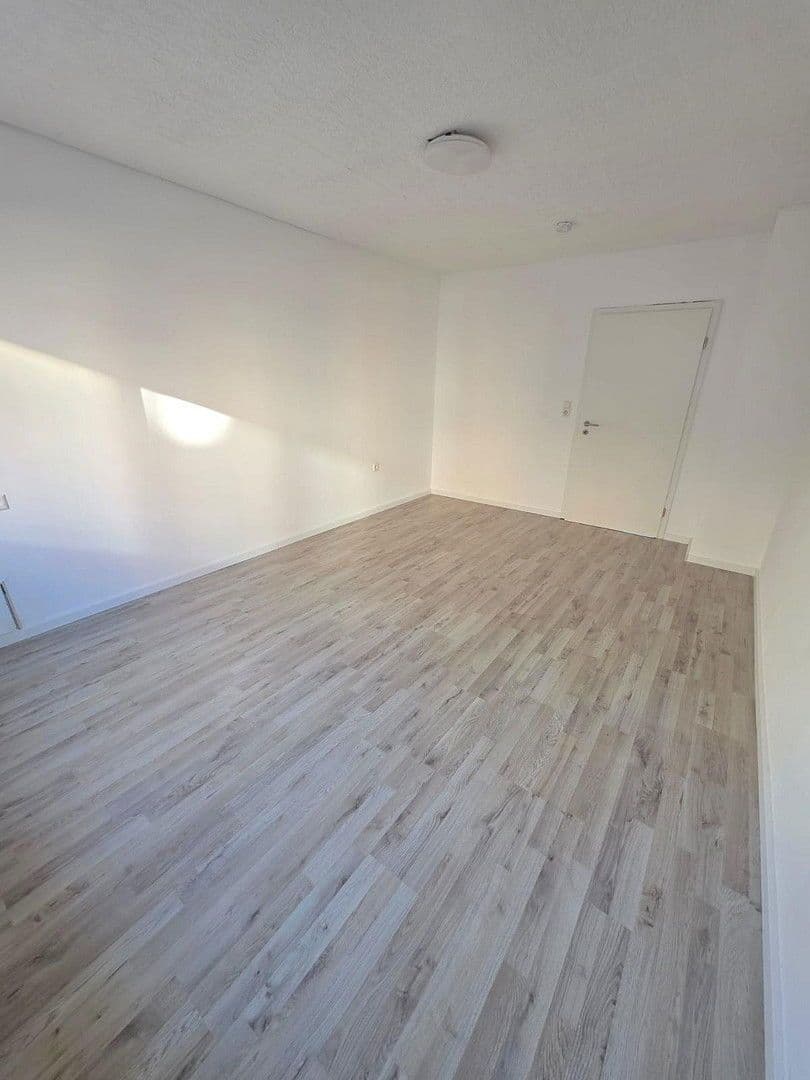 Prenájom bytu 2-izbový 68 m², Hohenstaufenstr. 56, Pforzheim, Bádensko-Wurttembersko Prenájom bytu 2-izbový 68 m², Hohenstaufenstr. 56, Pforzheim, Bádensko-Wurttembersko