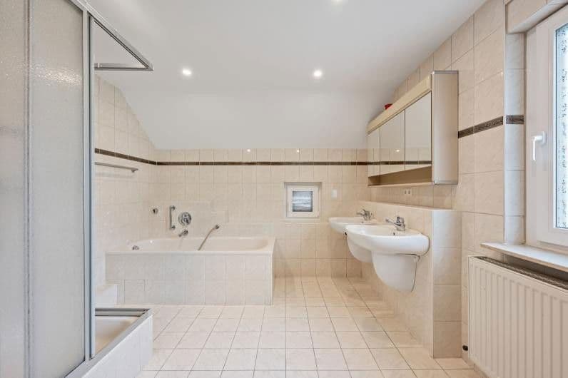 Predaj domu 183 m², pozemek 235 m², Heilbronn, Bádensko-Wurttembersko Predaj domu 183 m², pozemek 235 m², Heilbronn, Bádensko-Wurttembersko