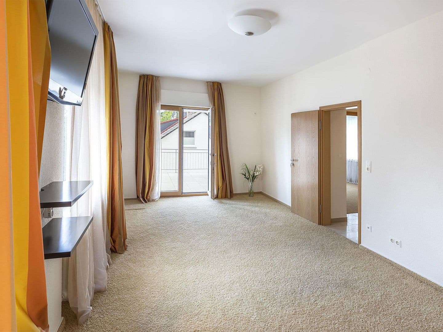 Predaj domu 282 m², pozemek 504 m², Bad Homburg vor der Höhe, Hesensko Predaj domu 282 m², pozemek 504 m², Bad Homburg vor der Höhe, Hesensko