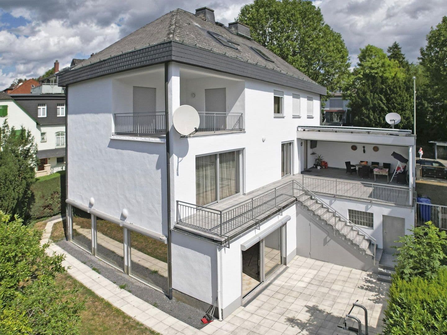 Predaj domu 282 m², pozemek 504 m², Bad Homburg vor der Höhe, Hesensko Predaj domu 282 m², pozemek 504 m², Bad Homburg vor der Höhe, Hesensko