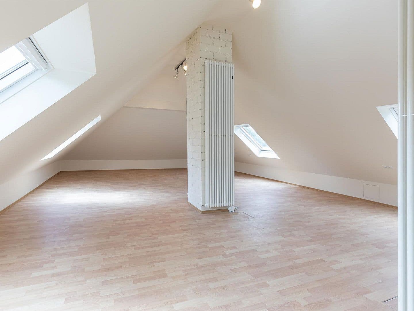 Predaj domu 282 m², pozemek 504 m², Bad Homburg vor der Höhe, Hesensko Predaj domu 282 m², pozemek 504 m², Bad Homburg vor der Höhe, Hesensko