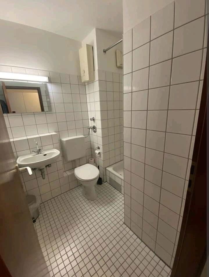 Prenájom bytu 1-izbový 25 m², B7, 17 A, Mannheim, Bádensko-Wurttembersko Prenájom bytu 1-izbový 25 m², B7, 17 A, Mannheim, Bádensko-Wurttembersko