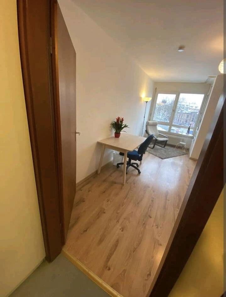 Prenájom bytu 1-izbový 25 m², B7, 17 A, Mannheim, Bádensko-Wurttembersko Prenájom bytu 1-izbový 25 m², B7, 17 A, Mannheim, Bádensko-Wurttembersko