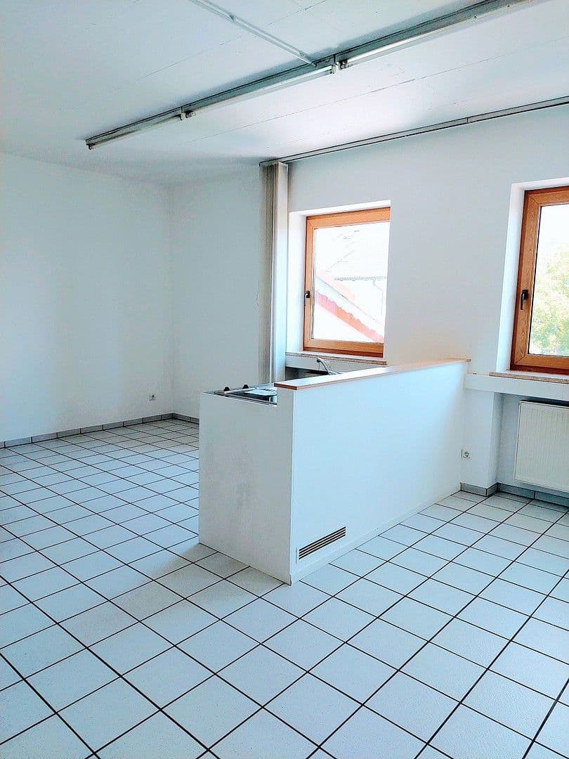 Prenájom kancelárie 58 m², Tratmoos 22, Niederneuching / Wolfsleben, Bavorsko Prenájom kancelárie 58 m², Tratmoos 22, Niederneuching / Wolfsleben, Bavorsko