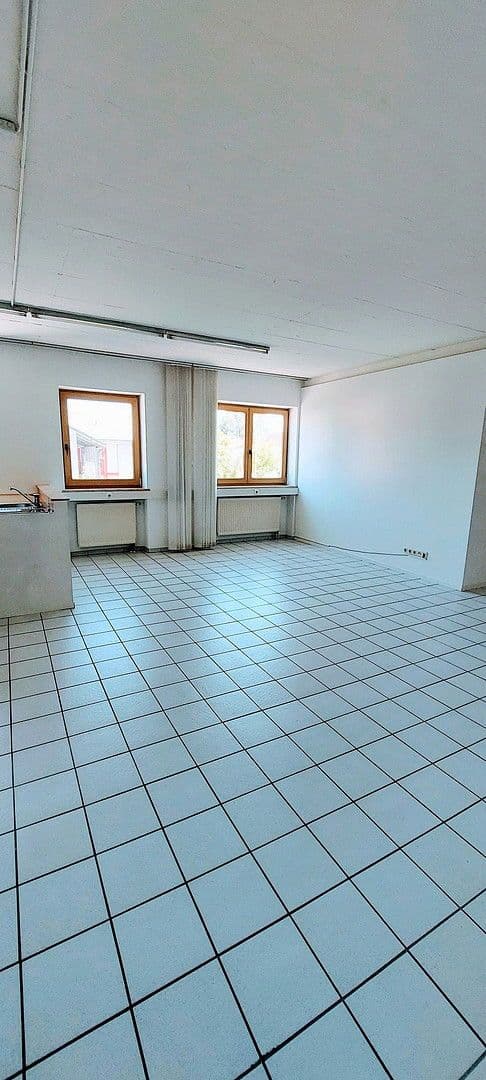 Prenájom kancelárie 58 m², Tratmoos 22, Niederneuching / Wolfsleben, Bavorsko Prenájom kancelárie 58 m², Tratmoos 22, Niederneuching / Wolfsleben, Bavorsko