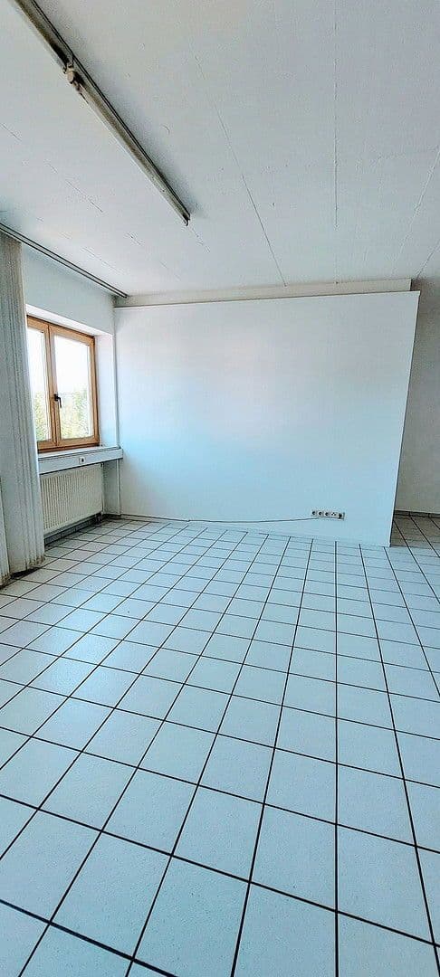 Prenájom kancelárie 58 m², Tratmoos 22, Niederneuching / Wolfsleben, Bavorsko Prenájom kancelárie 58 m², Tratmoos 22, Niederneuching / Wolfsleben, Bavorsko