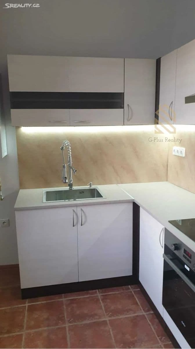 Prenájom bytu 1-izbový 40 m², Emy Destinové, Ústí nad Labem, Ústecký kraj Prenájom bytu 1-izbový 40 m², Emy Destinové, Ústí nad Labem, Ústecký kraj