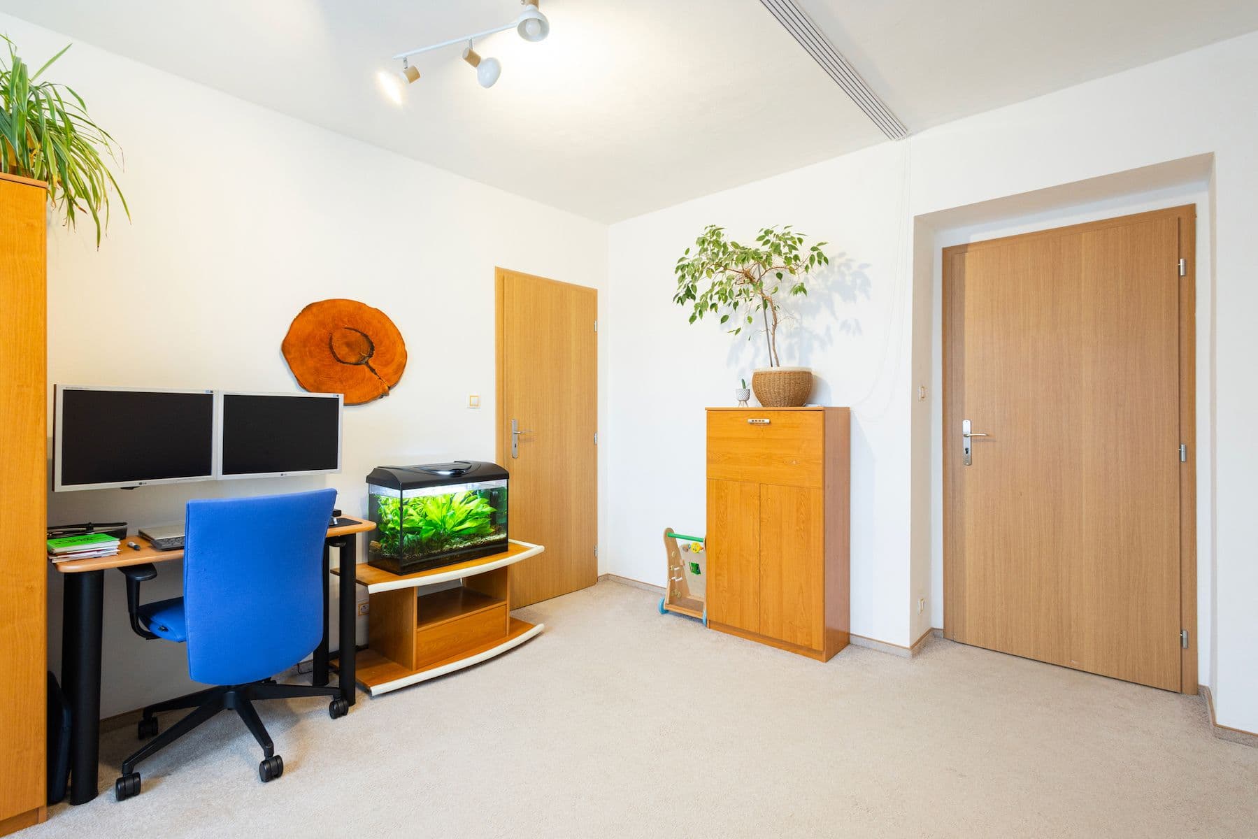 Predaj bytu 3-izbový 72 m², U Školky, , Praha Predaj bytu 3-izbový 72 m², U Školky, , Praha