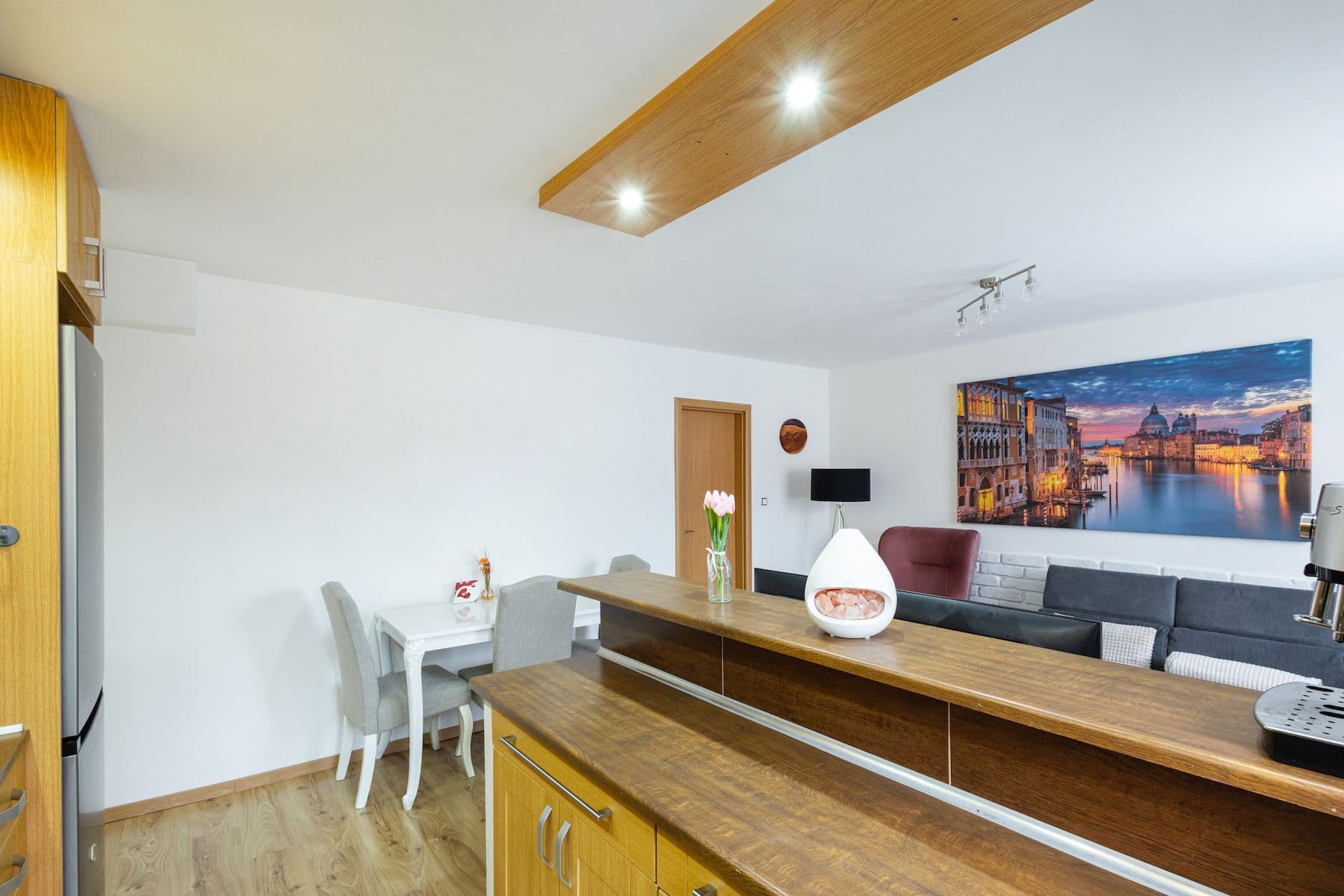 Predaj bytu 3-izbový 72 m², U Školky, , Praha Predaj bytu 3-izbový 72 m², U Školky, , Praha