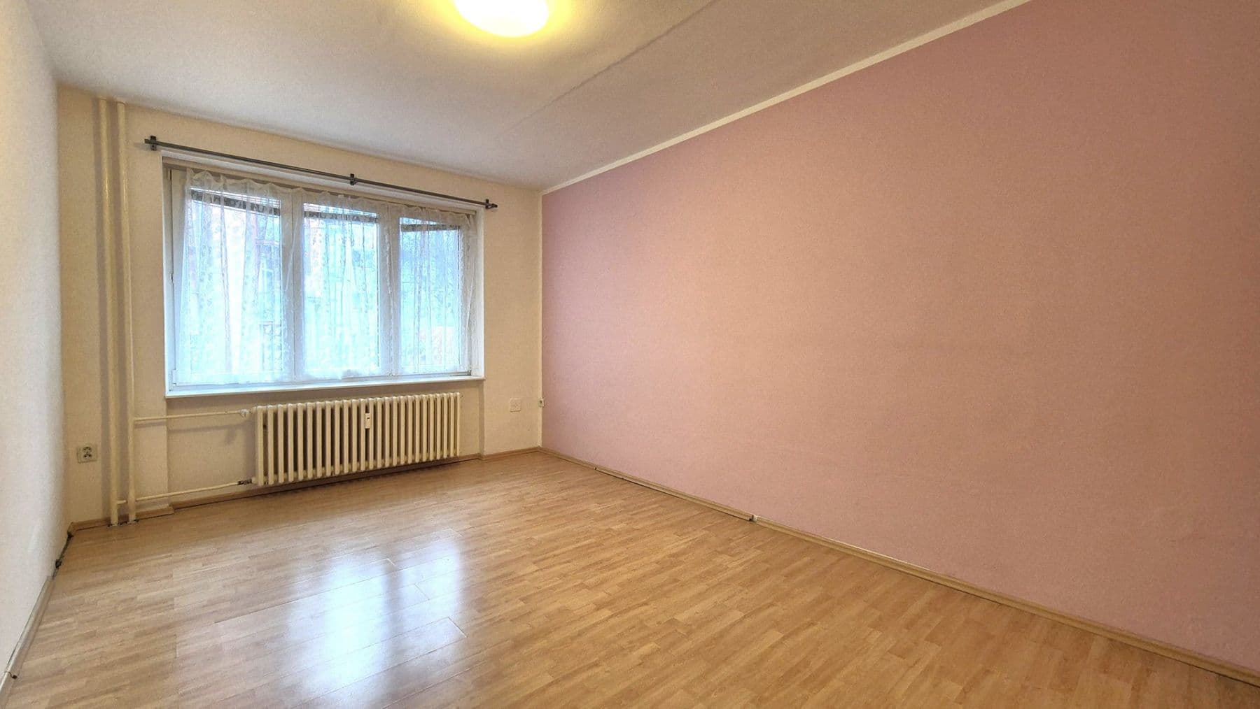 Prenájom bytu 1-izbový 27 m², Renneská třída, Brno, Jihomoravský kraj Prenájom bytu 1-izbový 27 m², Renneská třída, Brno, Jihomoravský kraj