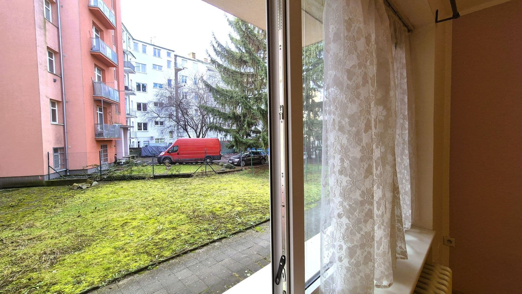 Prenájom bytu 1-izbový 27 m², Renneská třída, Brno, Jihomoravský kraj Prenájom bytu 1-izbový 27 m², Renneská třída, Brno, Jihomoravský kraj