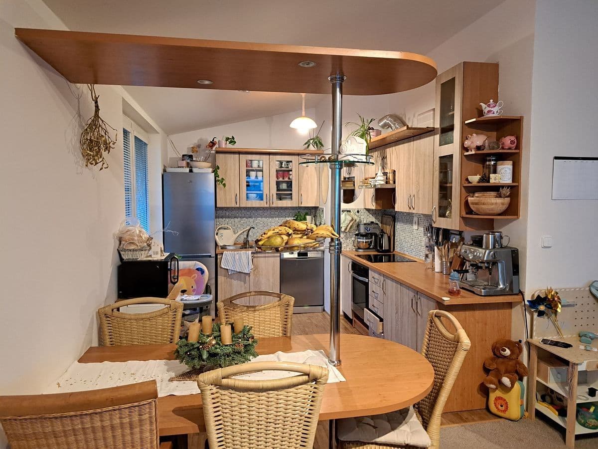 Prenájom bytu 2-izbový 70 m², Prokopa Velikého, Úvaly, Středočeský kraj Prenájom bytu 2-izbový 70 m², Prokopa Velikého, Úvaly, Středočeský kraj