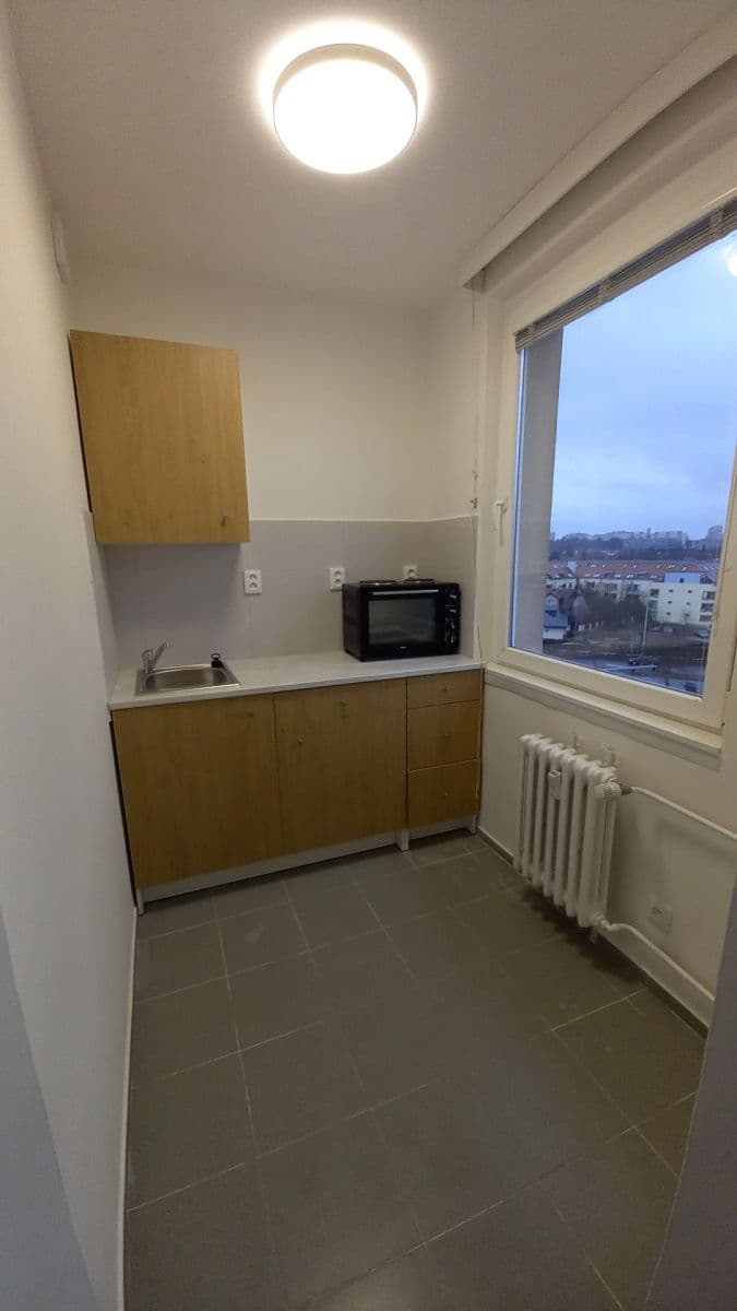 Prenájom bytu 1-izbový 31 m², Květnového vítězství, Praha, Praha Prenájom bytu 1-izbový 31 m², Květnového vítězství, Praha, Praha