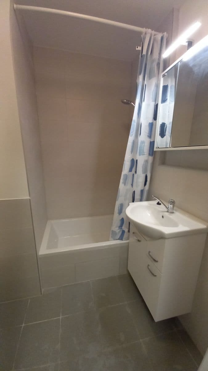 Prenájom bytu 1-izbový 31 m², Květnového vítězství, Praha, Praha Prenájom bytu 1-izbový 31 m², Květnového vítězství, Praha, Praha