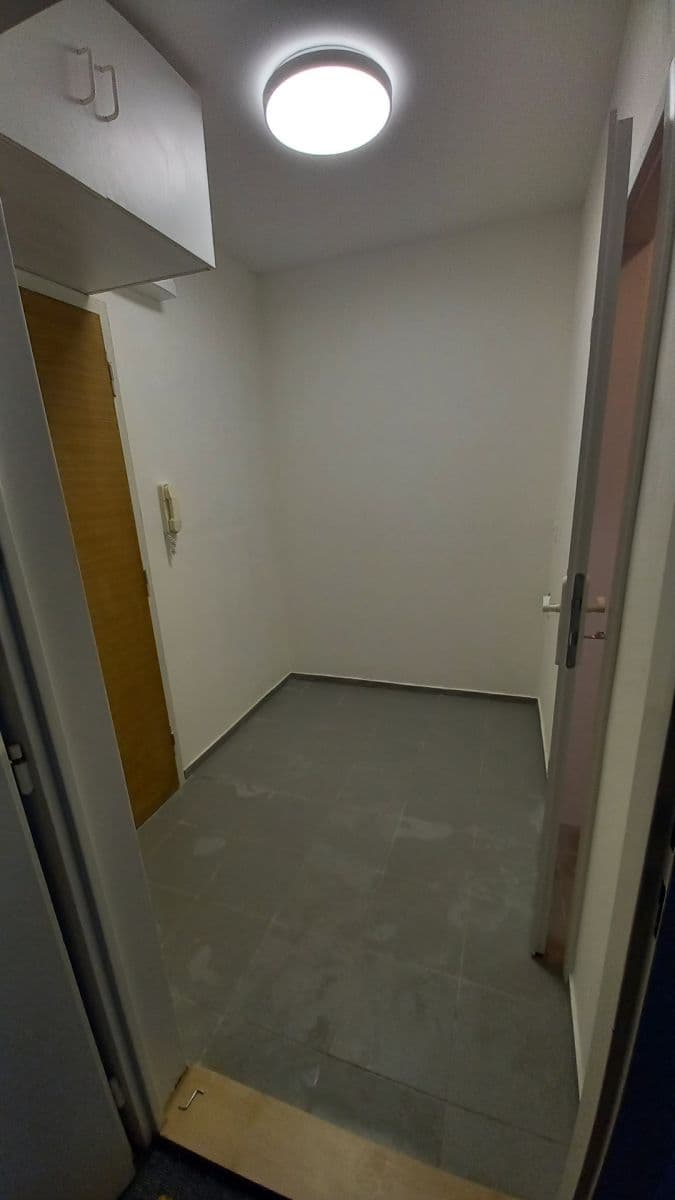 Prenájom bytu 1-izbový 31 m², Květnového vítězství, Praha, Praha Prenájom bytu 1-izbový 31 m², Květnového vítězství, Praha, Praha