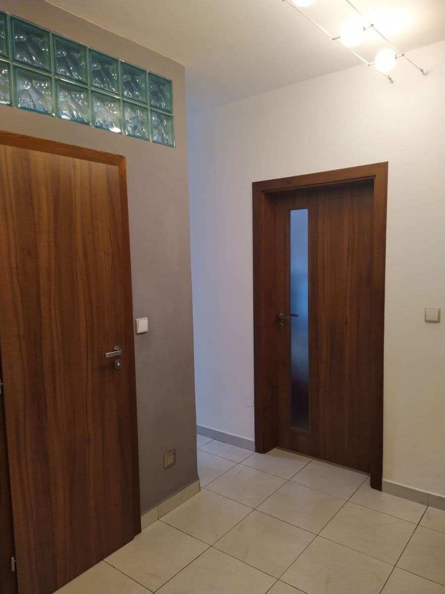 Prenájom bytu 2-izbový 66 m², Komenského nám., Litomyšl, Pardubický kraj Prenájom bytu 2-izbový 66 m², Komenského nám., Litomyšl, Pardubický kraj